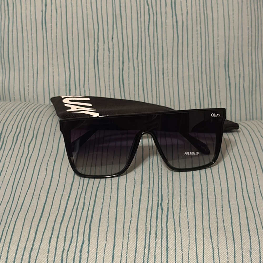 Quay Black Nightfall Sunglasses NWT